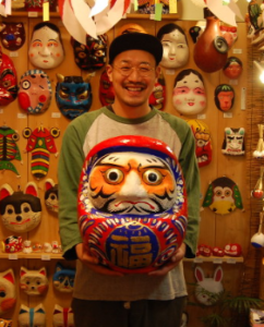 瀬川信太郎の民芸品店やうたげやダルマとは?wiki経歴と彼女を調査!【マツコの知らない世界】